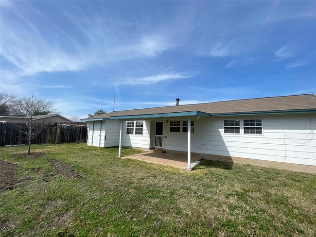 Building Photo - 1506 Big Meadow Dr