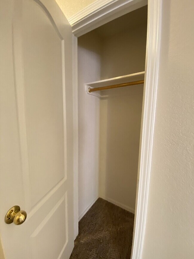 Building Photo - 4BR in Cabezon Subdivision