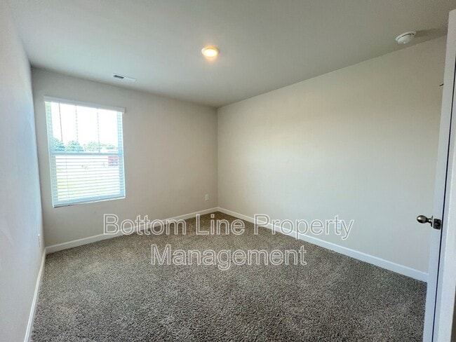 Building Photo - 1816 Braemar Vlg Dr