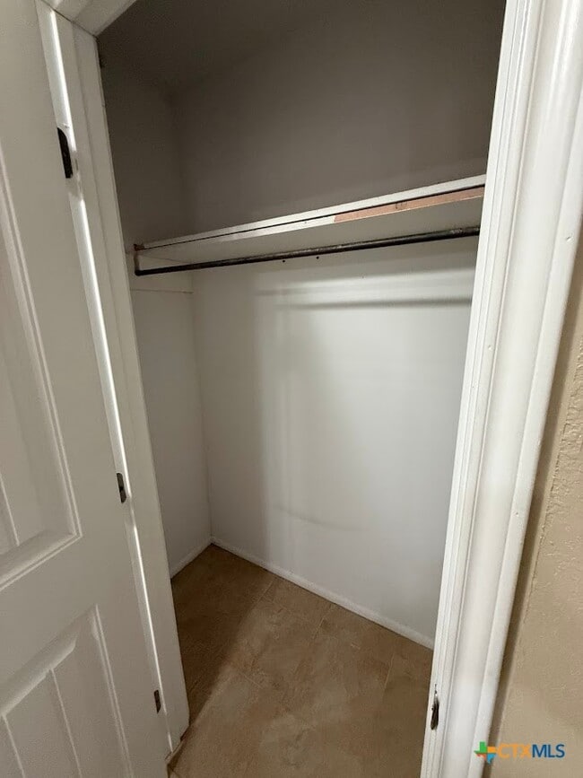 Building Photo - 784 Samuels St