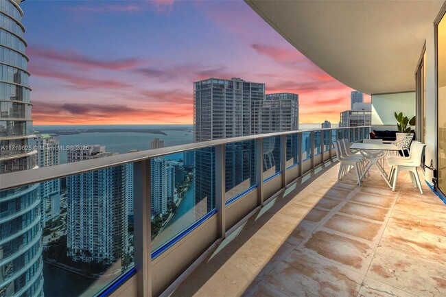 Building Photo - 200 Biscayne Blvd Way