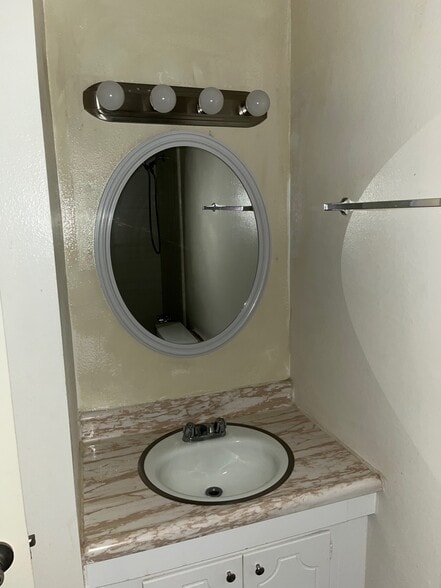 Building Photo - 9 Eglin Pky NE