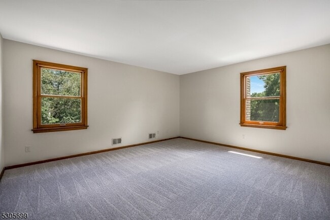 Building Photo - 34 Willow Brook Ln