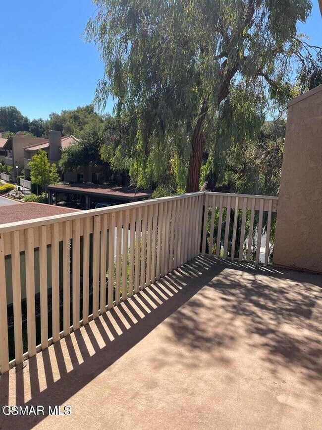 Building Photo - 286 Oak Leaf Dr