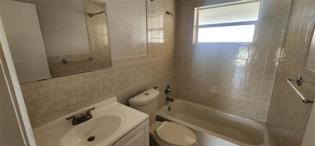 Building Photo - 2005 SW 99th Ave