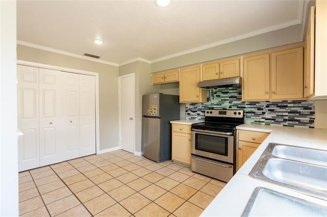 Building Photo - 902 Toyah Creek Ln
