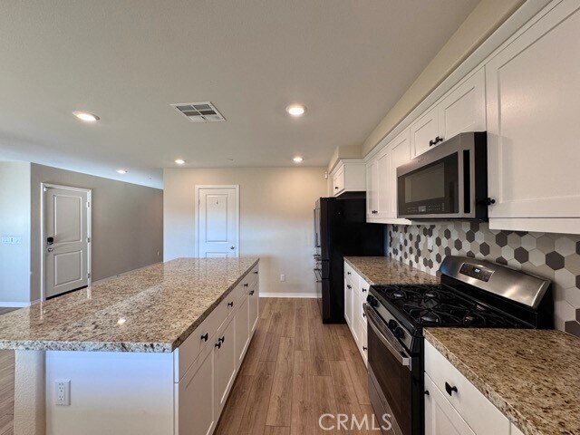 Building Photo - 1760 Chute Dr