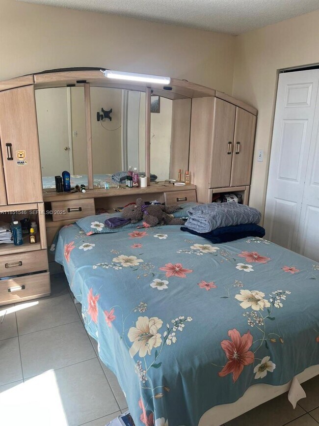 Building Photo - 2055 SW 122nd Ave