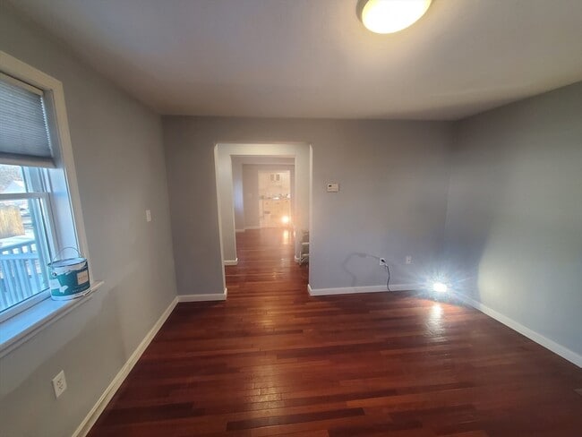 Building Photo - 112 Front St