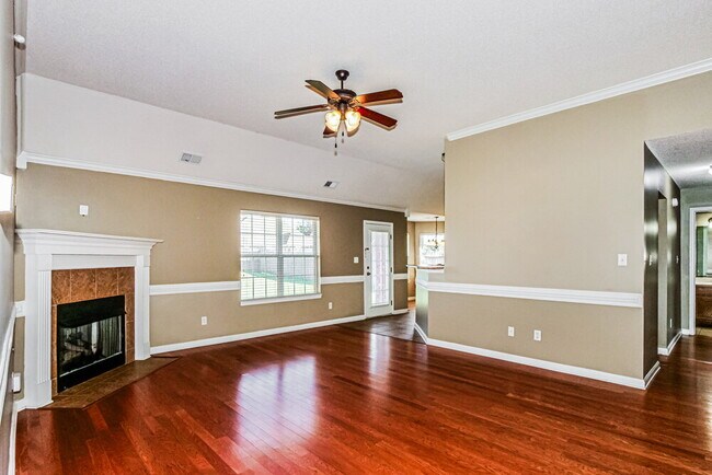 Building Photo - 8390 Pinnacle Dr