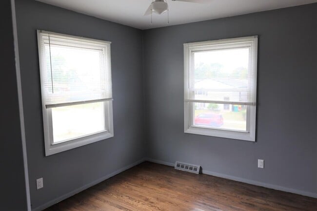 Building Photo - 1543 Tennessee St