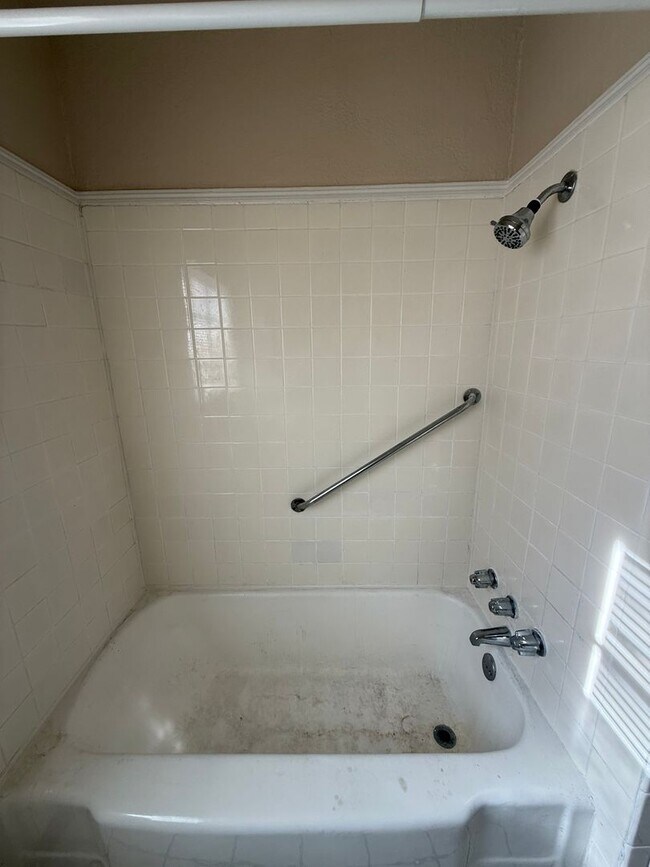 Building Photo - Charming 2 bedroom, 1 bathroom home in Norman