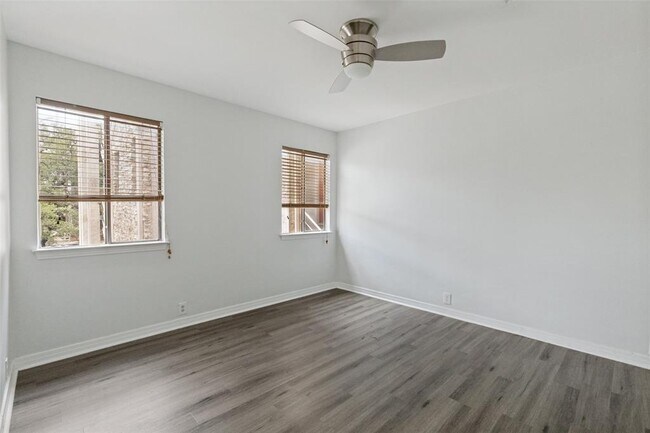 Building Photo - 6810 Deatonhill Dr