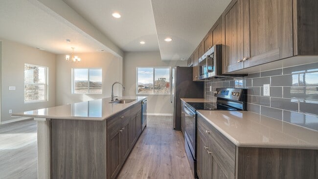 Building Photo - Great Townhome in Cumbre Vista