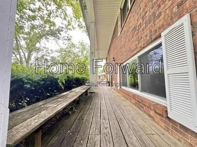 Building Photo - 1359 Dix Dr