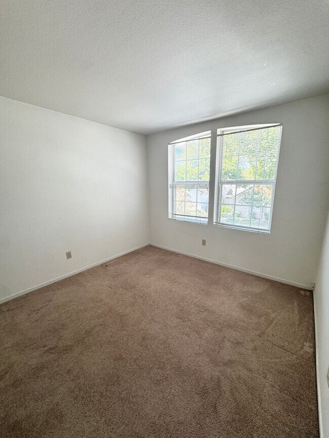 Building Photo - 310 Brightstone Cir