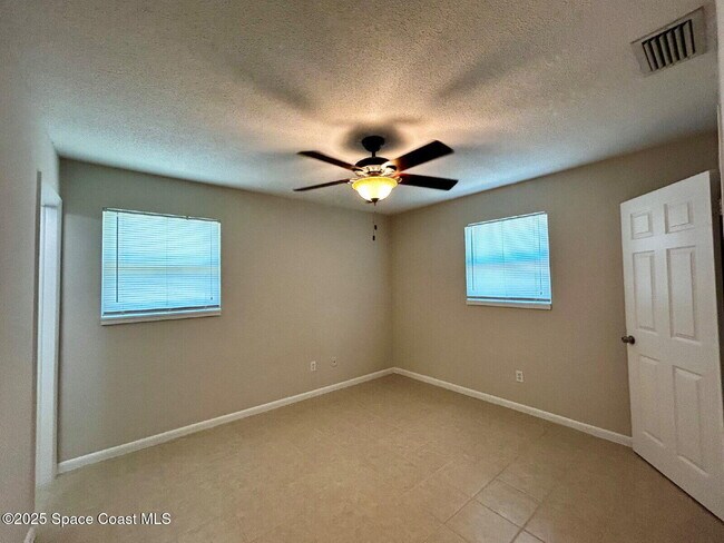 Building Photo - 1435 Belford Ct