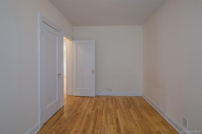 Building Photo - 9 Alden Pl