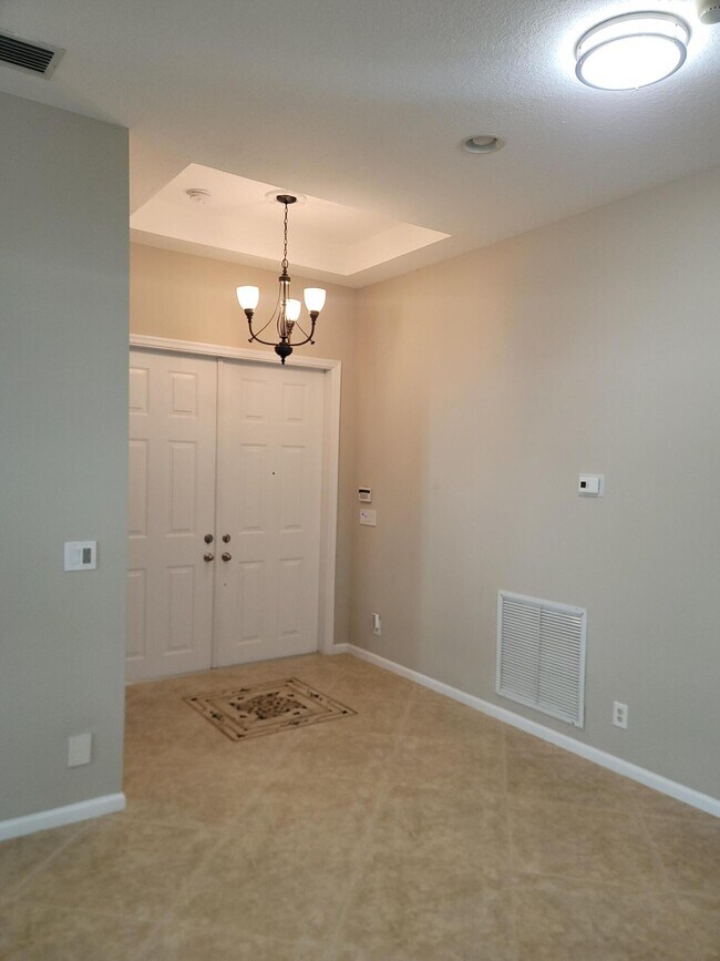 Building Photo - 9335 Plantation Estates Dr