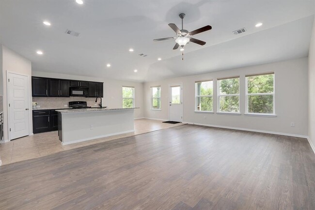 Building Photo - 21604 Pope Dr