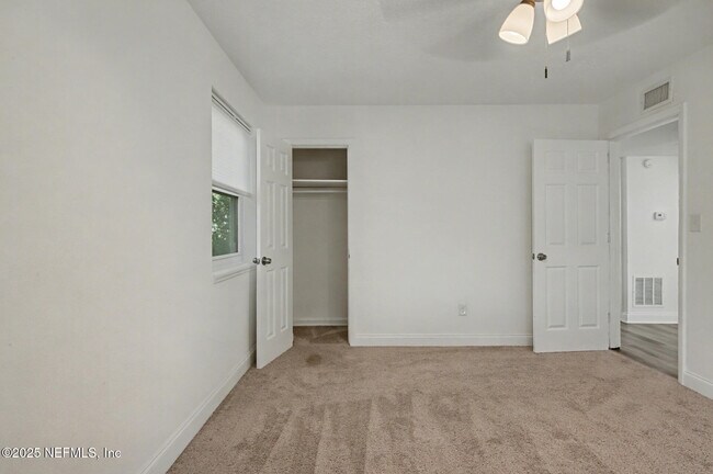 Building Photo - 1503 Broome St