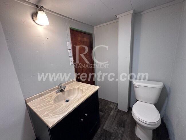 Building Photo - 230 Tennessee-