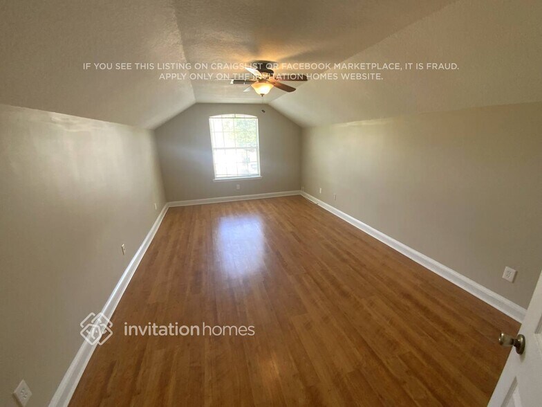 Building Photo - 1970 Cloister Ct