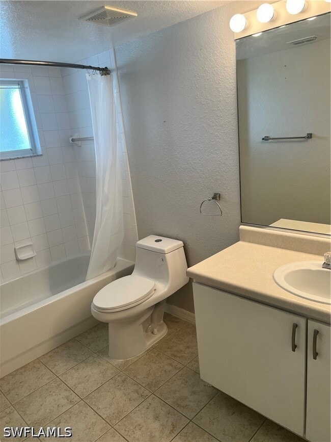 Building Photo - 8271 Key Royal Cir