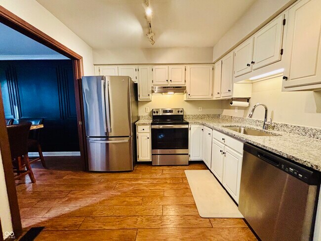 Building Photo - 9746 Revere Way