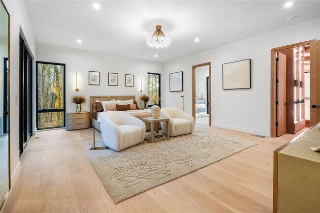 Building Photo - 1736 Cox Rd