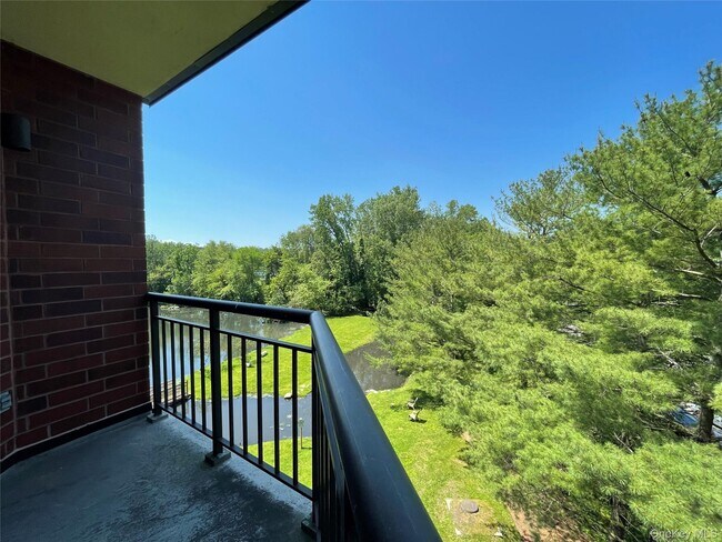 Building Photo - 50 E Hartsdale Ave