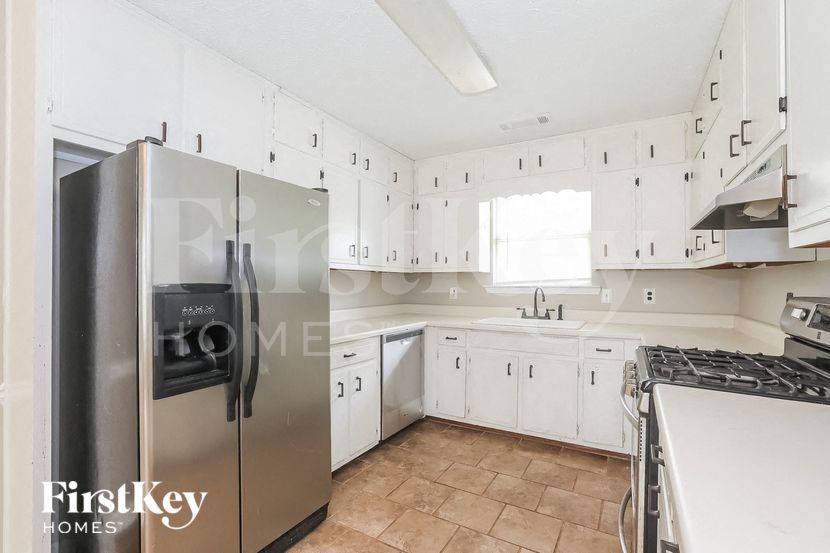 Building Photo - 270 Countryside Ln