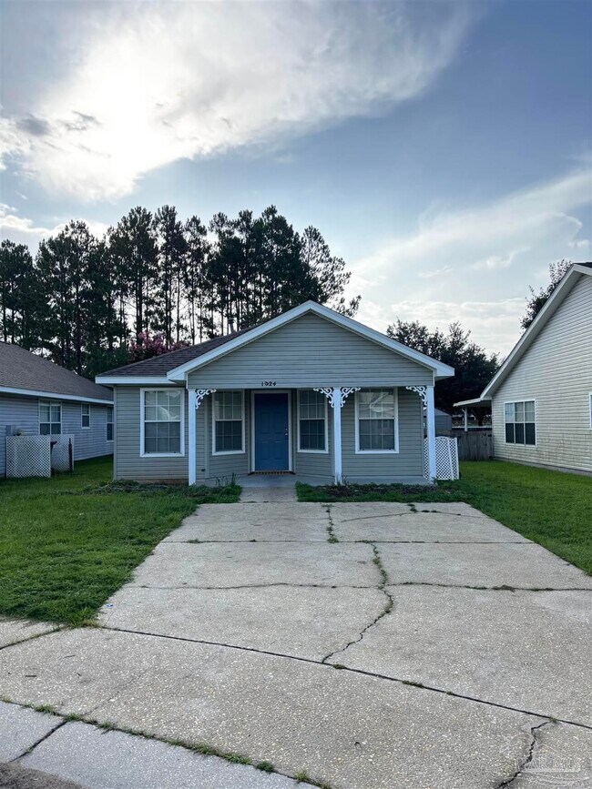 Primary Photo - 1324 Jasper St