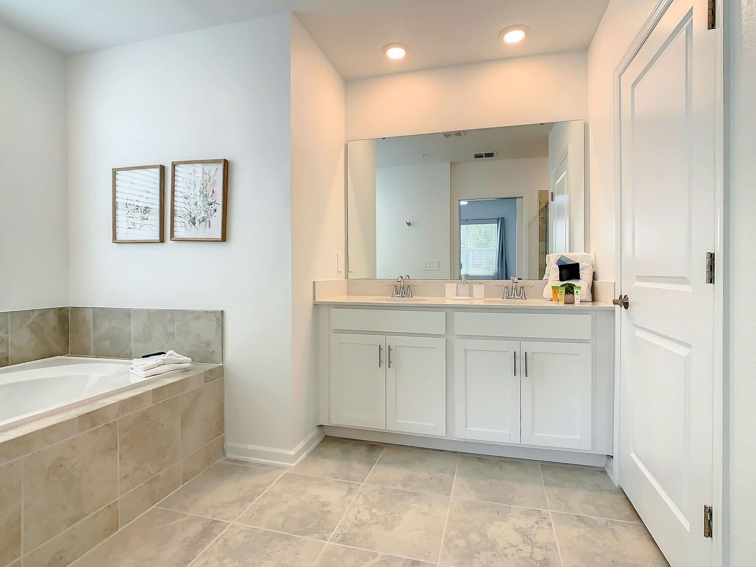 Building Photo - 8861 Cabot Cliffs Dr