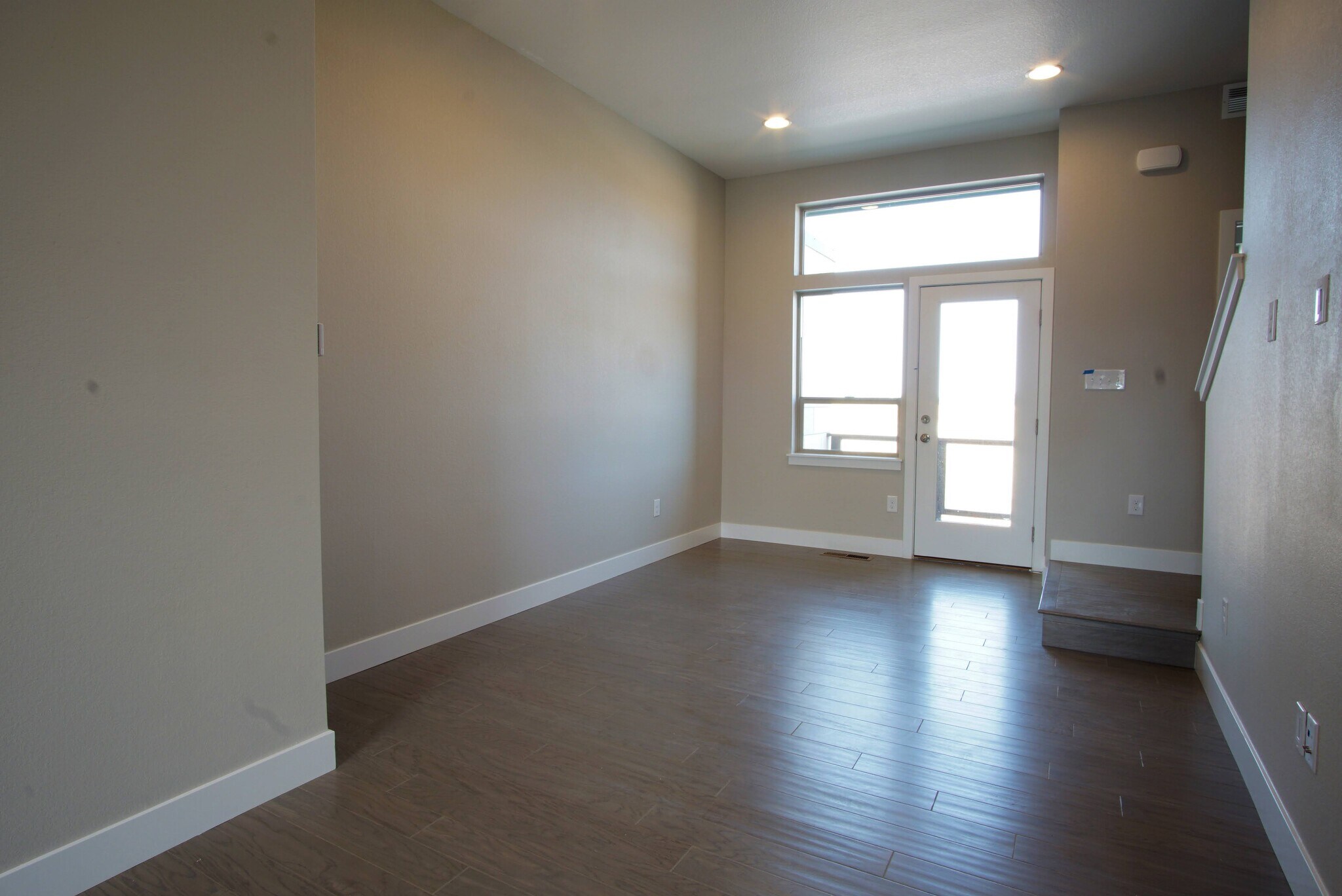 Living Space - 2541 Moline St