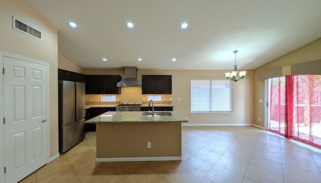 Building Photo - 3 Bedroom Home in the Silverhawk Community Near N Cooper Rd and W Guadalupe Rd!