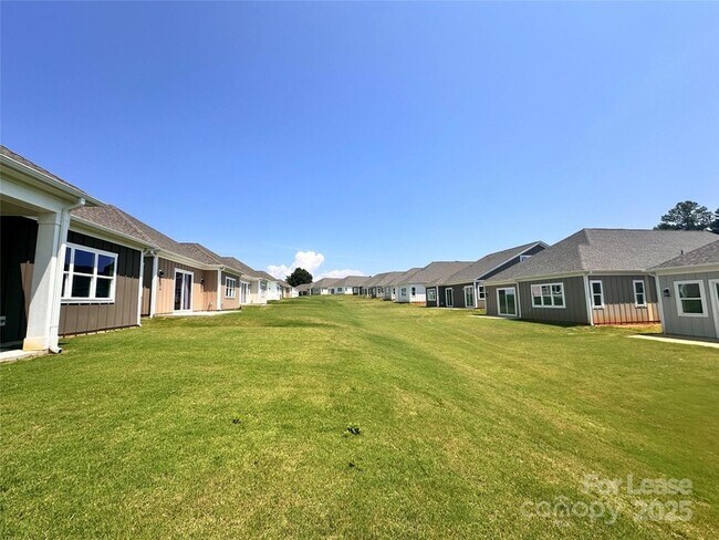 Building Photo - 4622 Kobus Ct.