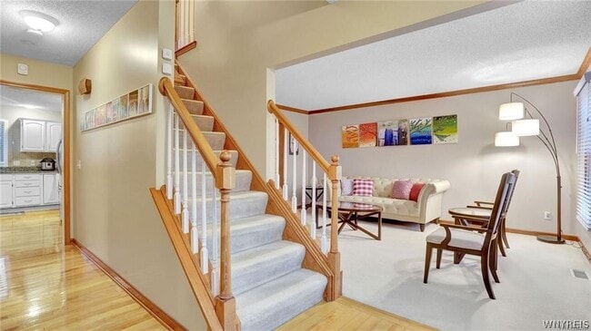 Building Photo - 83 Huntingwood Dr