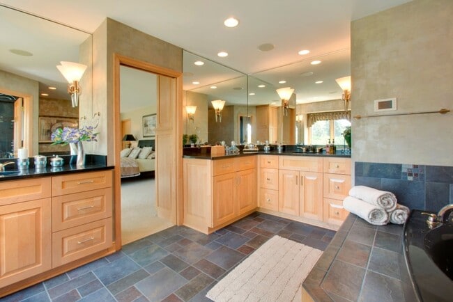 Building Photo - Resort Home