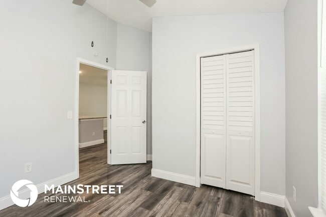 Building Photo - 2520 Townsquare Dr