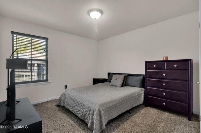 Building Photo - 101 Chestnut Oak Dr