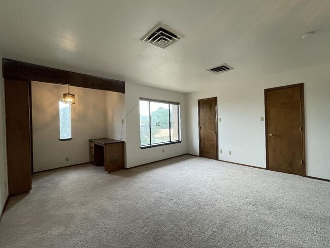 Building Photo - 331 Cheryl Ct