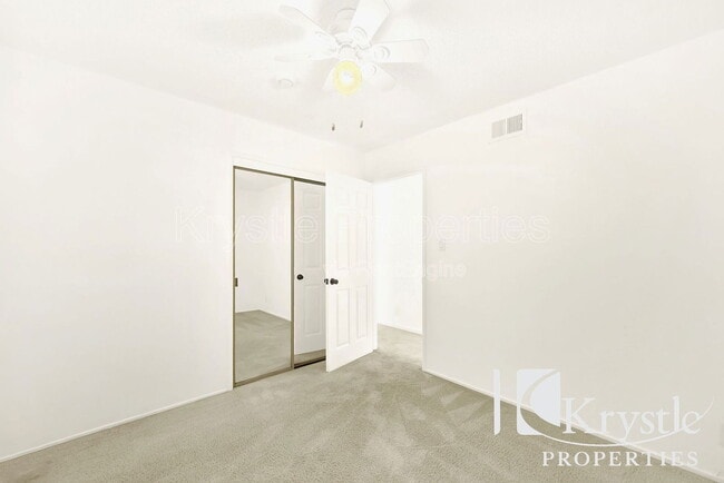 Building Photo - 306 Keats Dr