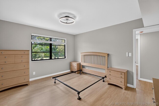 Building Photo - 6795 Huntington Ln