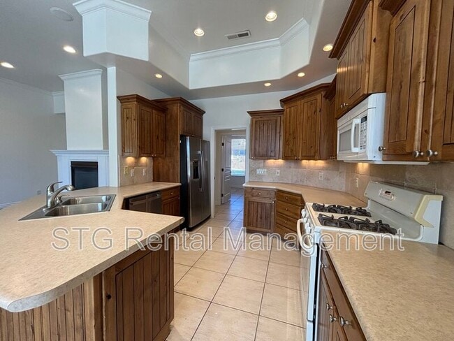 Building Photo - 348 E 1060 S