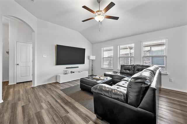 Building Photo - 424 Pollyann Trl