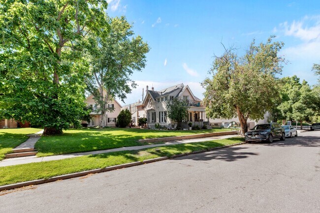 Building Photo - 1151 Monroe St