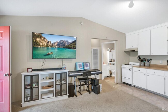 Building Photo - 18823 Beatrice Dr