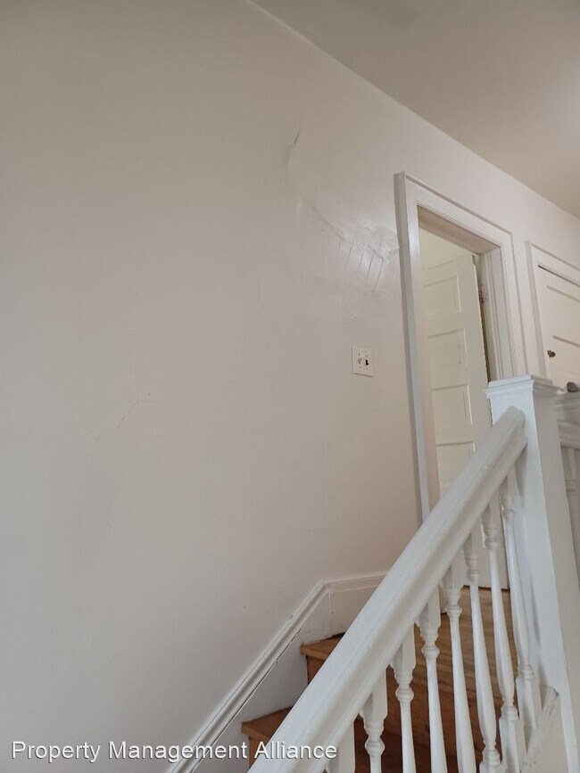 Building Photo - 6 br, 2.5 bath House - 728 Westcott Street