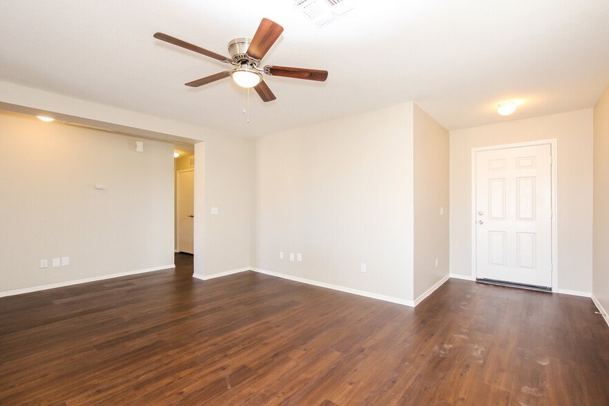 Building Photo - 10546 W Carlota Ln